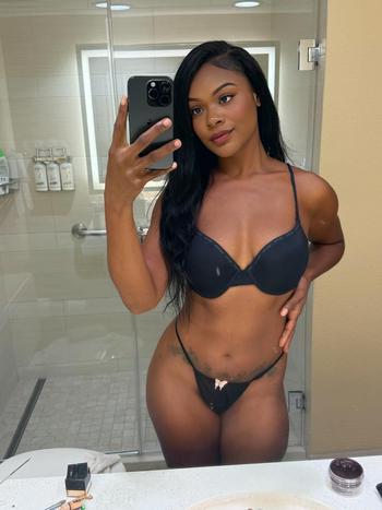 Chelsea , 28 African American female escort, Lincoln